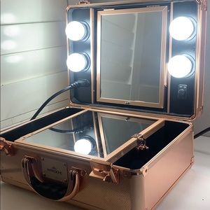 IMPRESSIONS SLAYCASE® VANITY TRAVEL CASE IN BLING